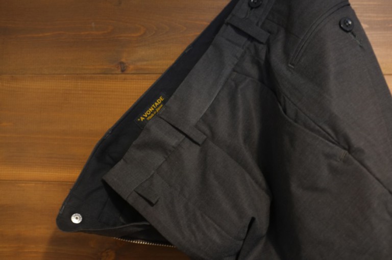 A VONTADE　　　Tapered Cropped Trousers