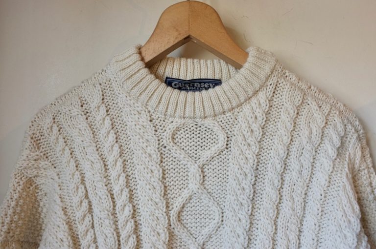 Guernsey Woollens　　　Crew Aran Sweater